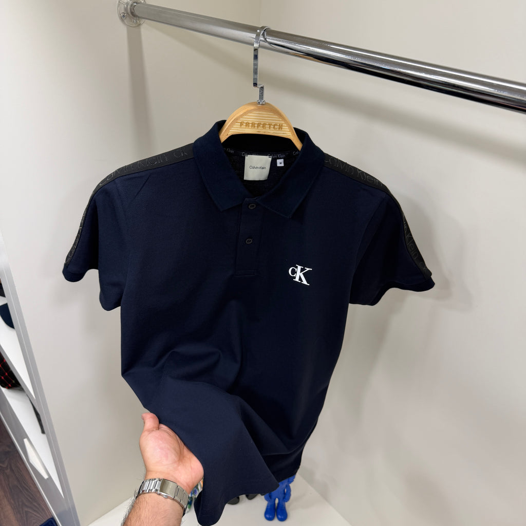 Calvin Klein Omuz Detay Lacivert Polo Yaka Tshirt