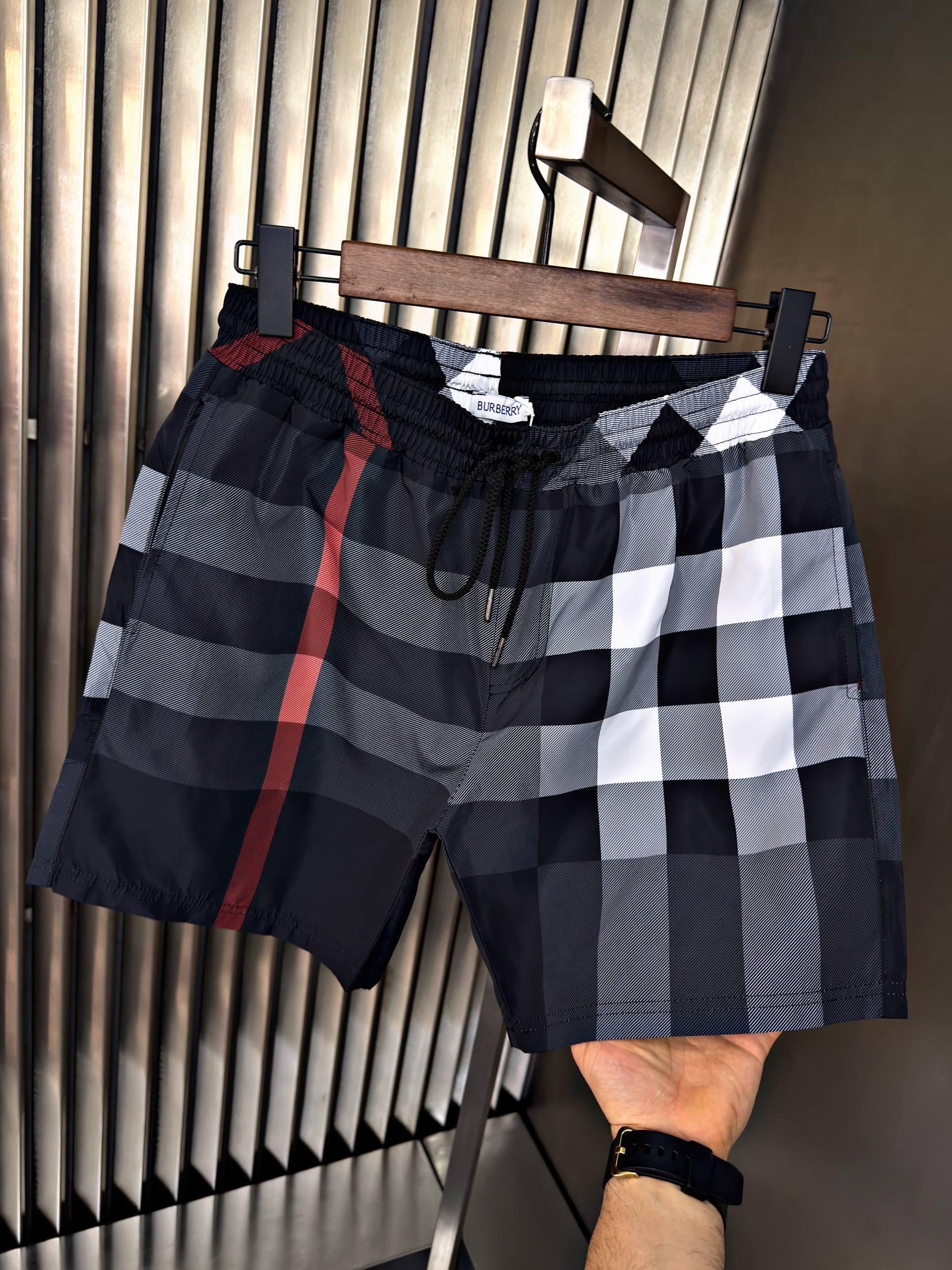 Burberry Deniz Şort