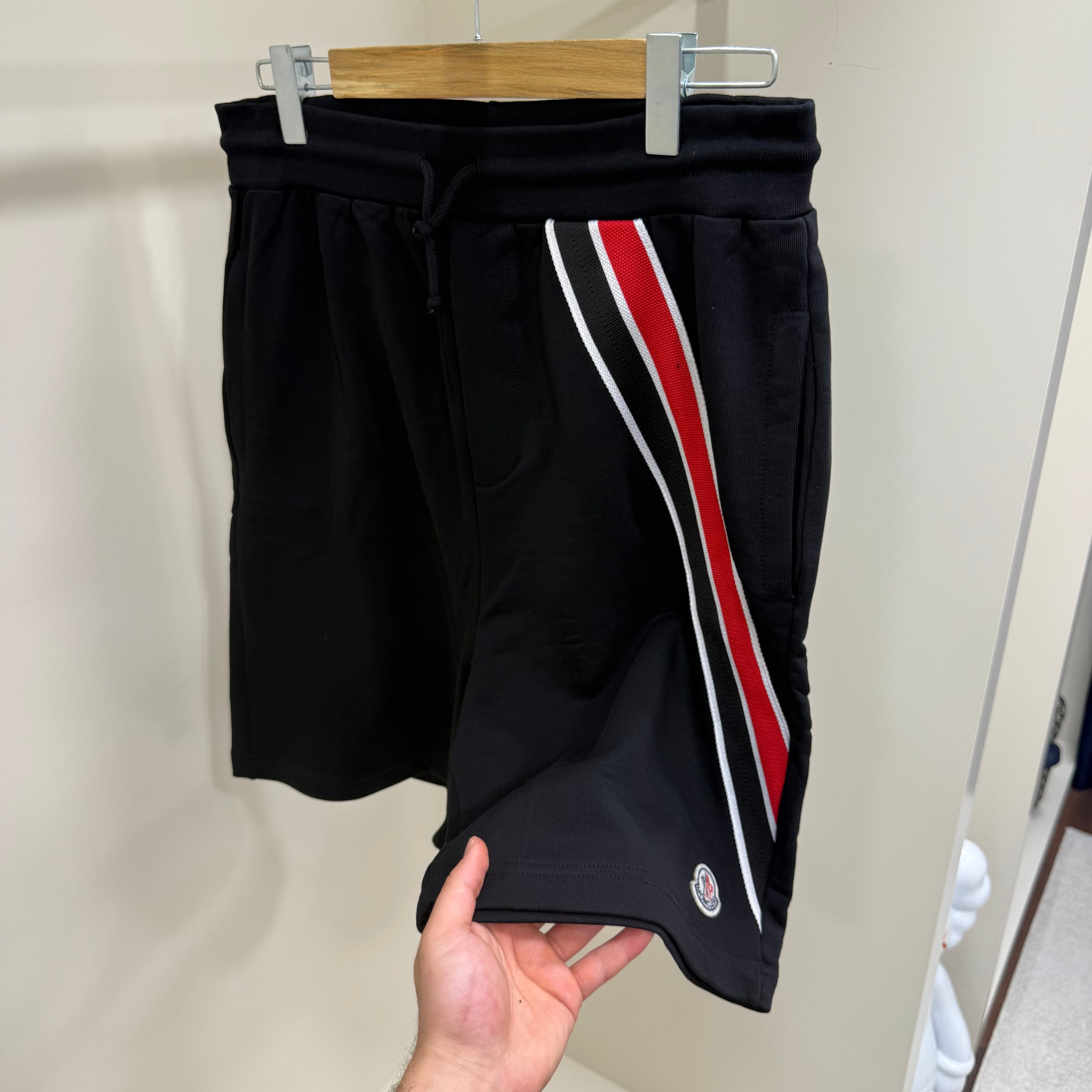 Moncler Plaka Logo Penye Şort
