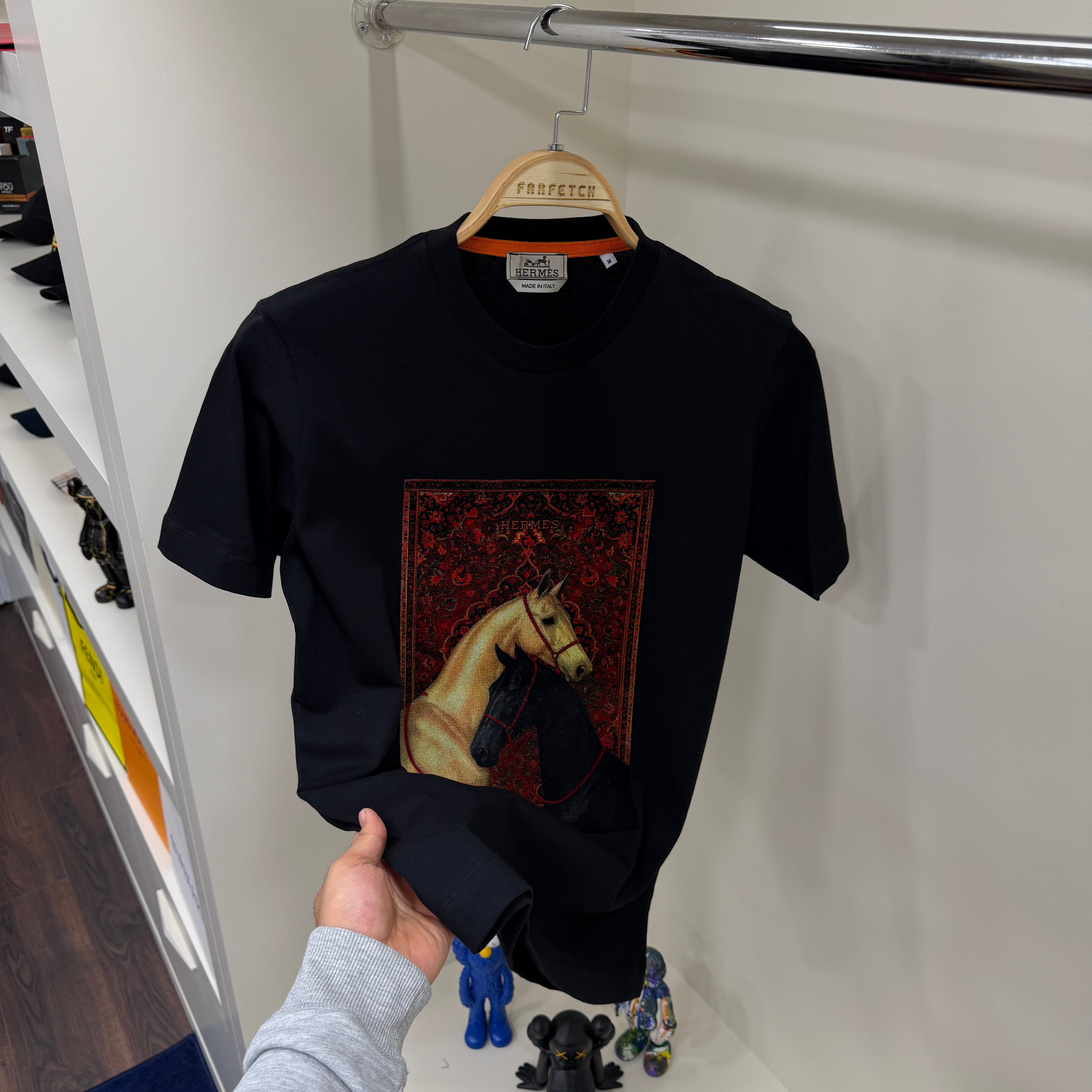 Hermes Flok Baskı Siyah T-Shirt