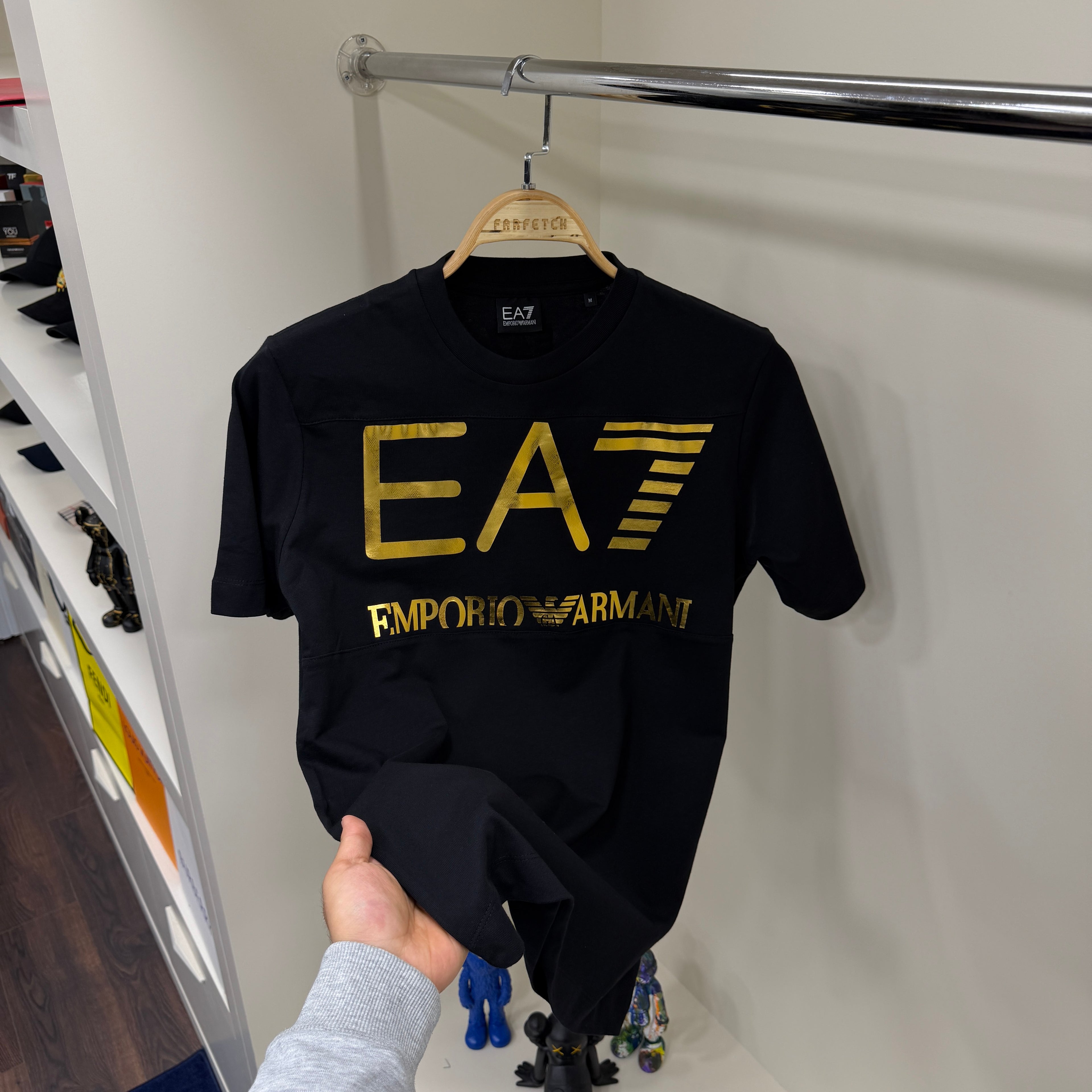 EA7 Gold Baskı Siyah T-Shirt
