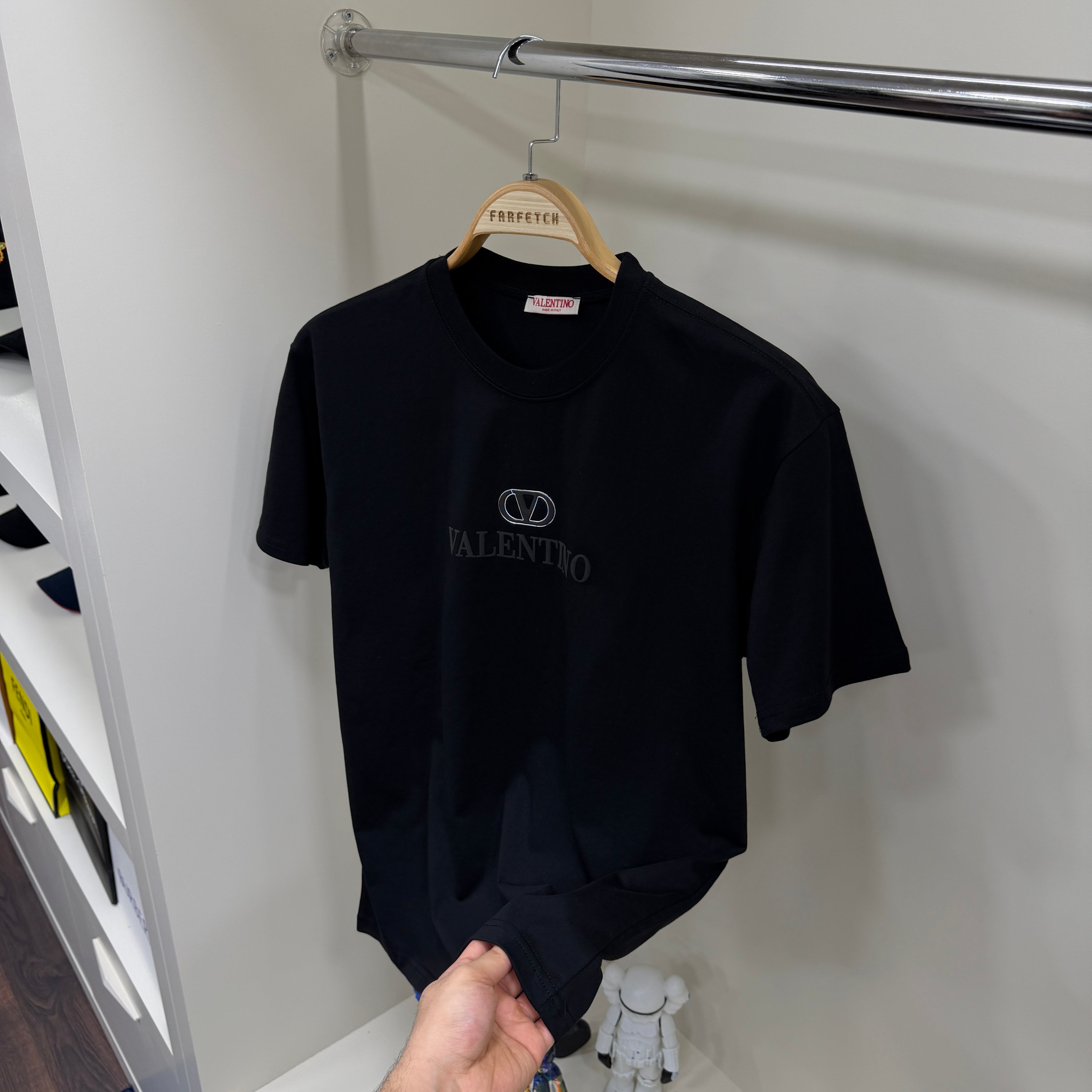 Valentino Göğüs Detay Siyah T-Shirt
