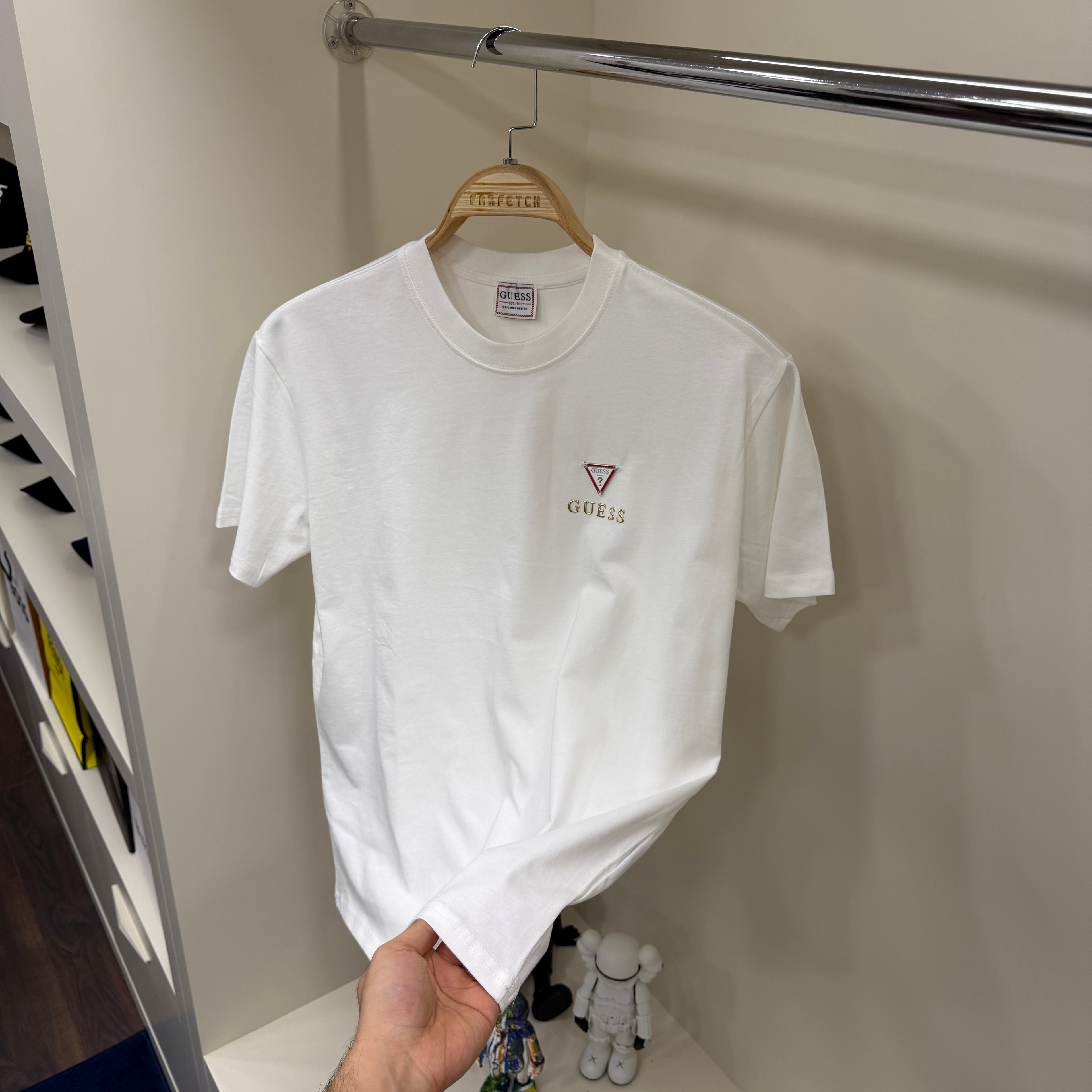 Guess Göğüs Detay Beyaz T-Shirt