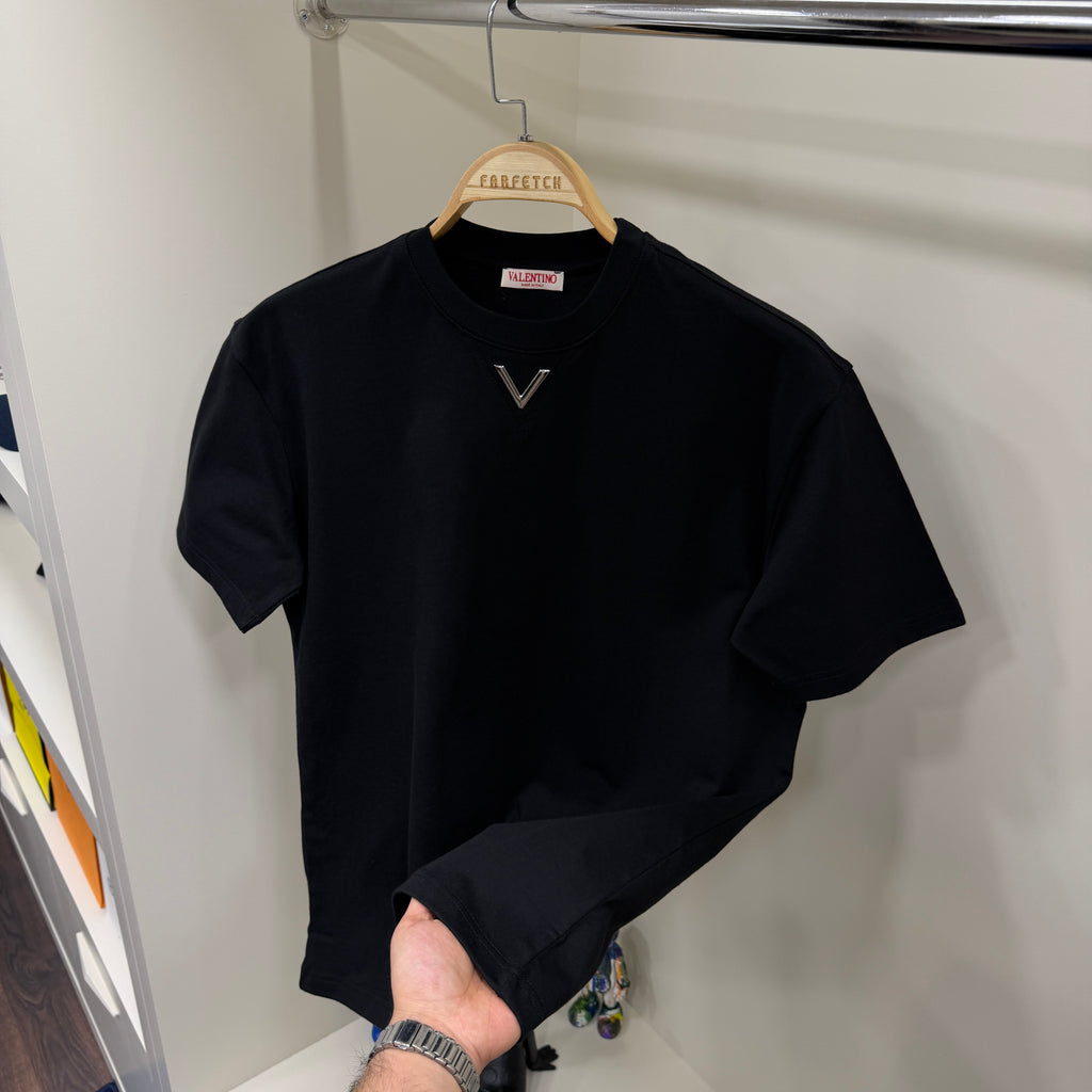 Valentino Göğüs Detay Siyah T-Shirt
