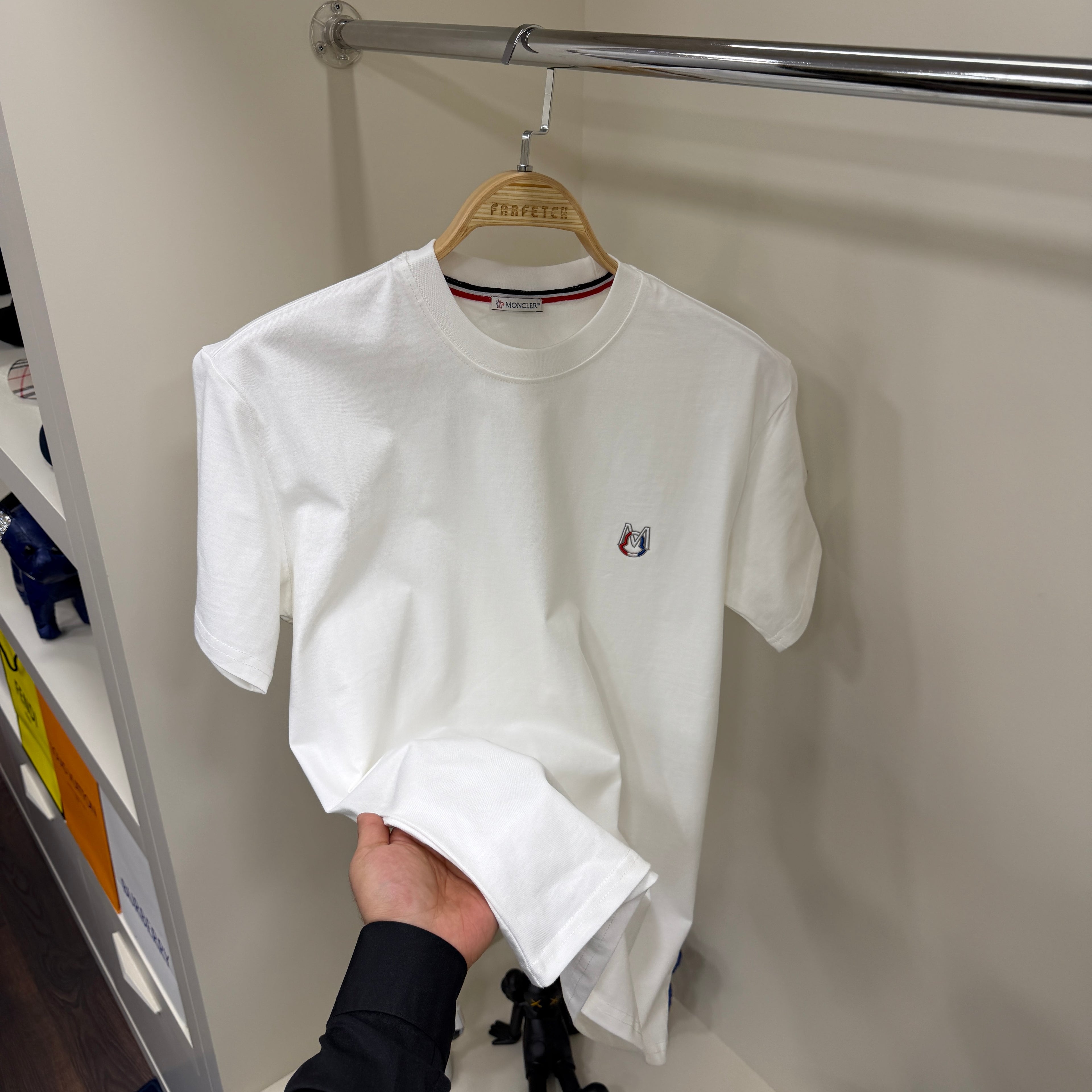 Moncler Küçük Logo Beyaz T-Shirt