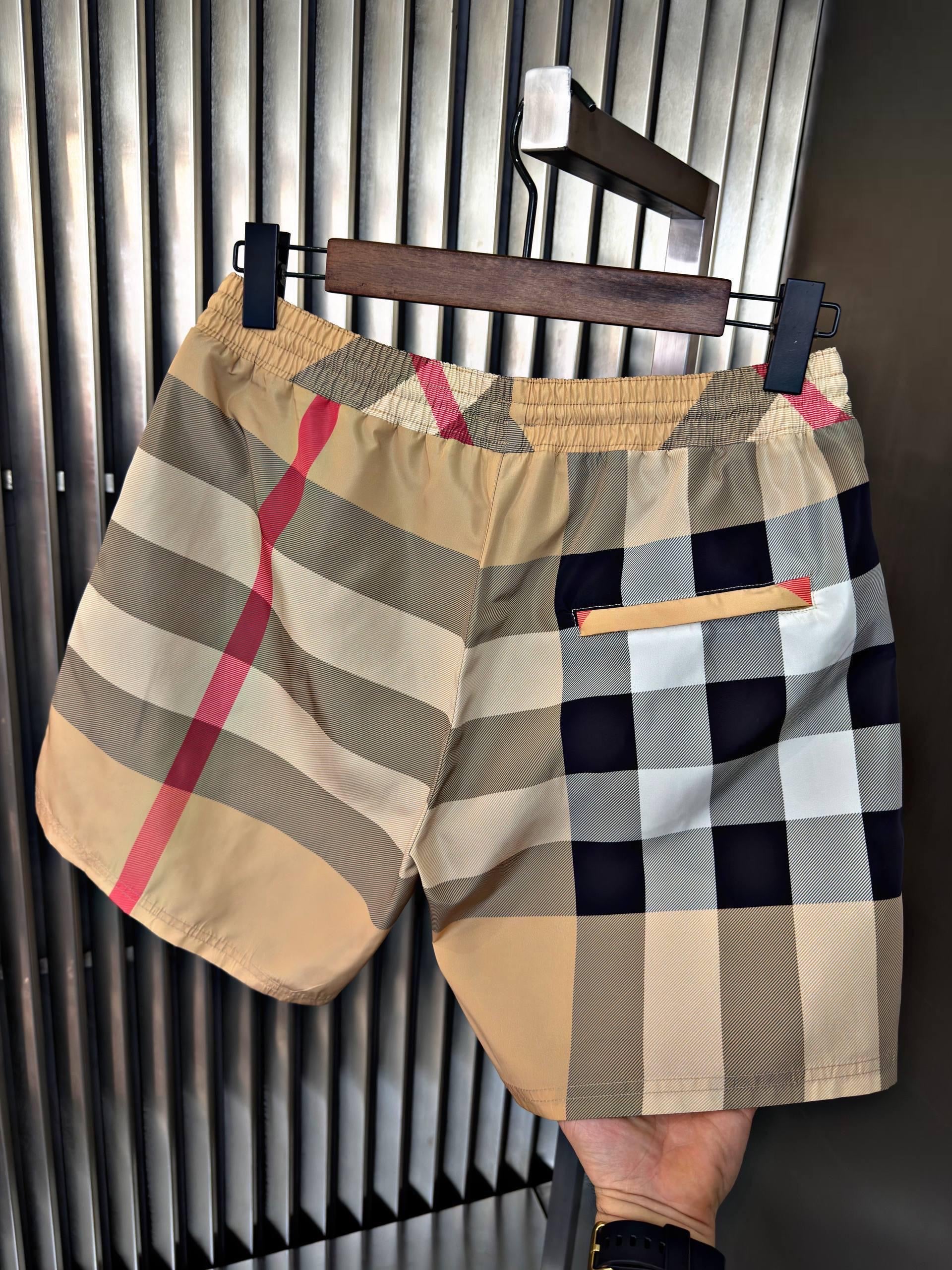 Burberry Deniz Şort