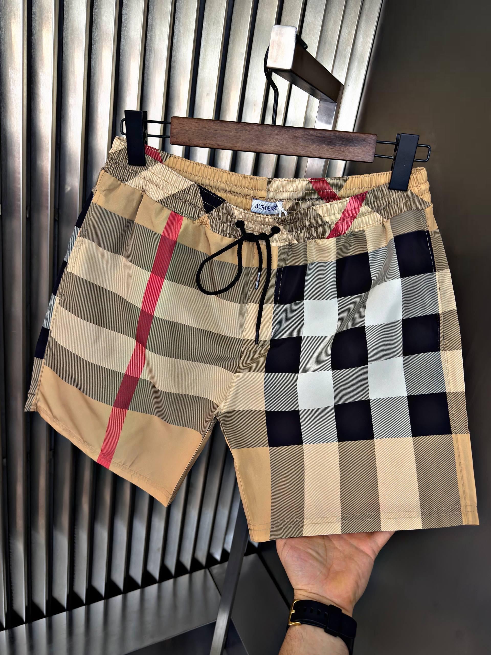 Burberry Deniz Şort